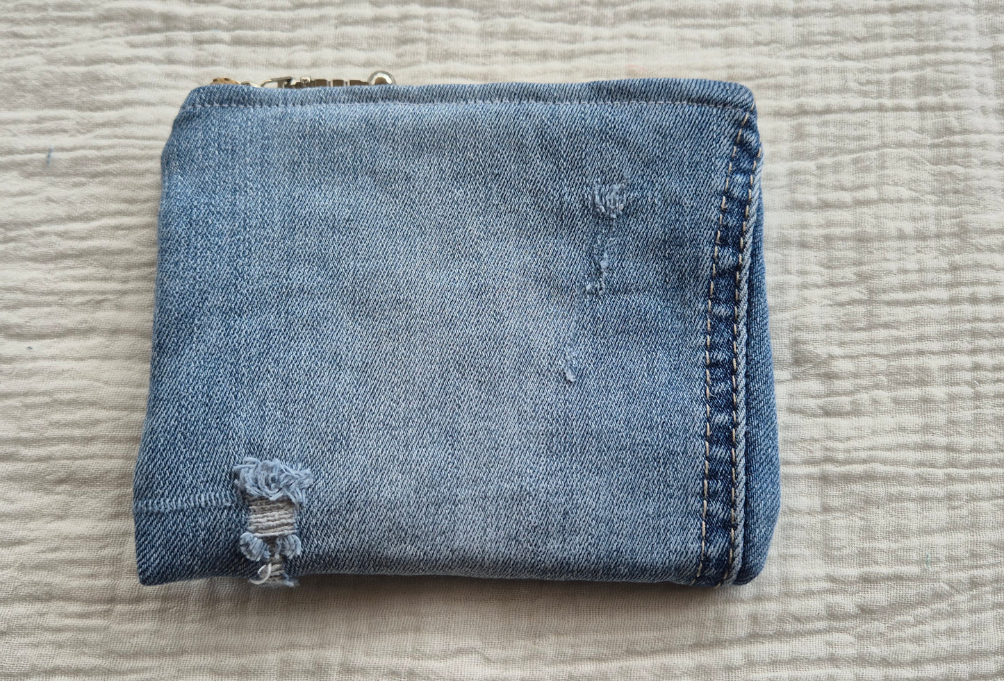 "The London Heritage N°2" Wallet – Unique Upcycled Item
