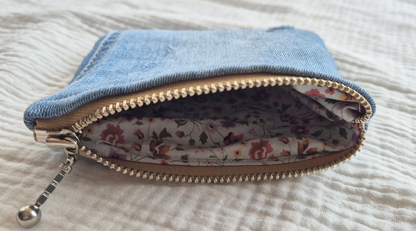 "The London Heritage N°2" Wallet – Unique Upcycled Item