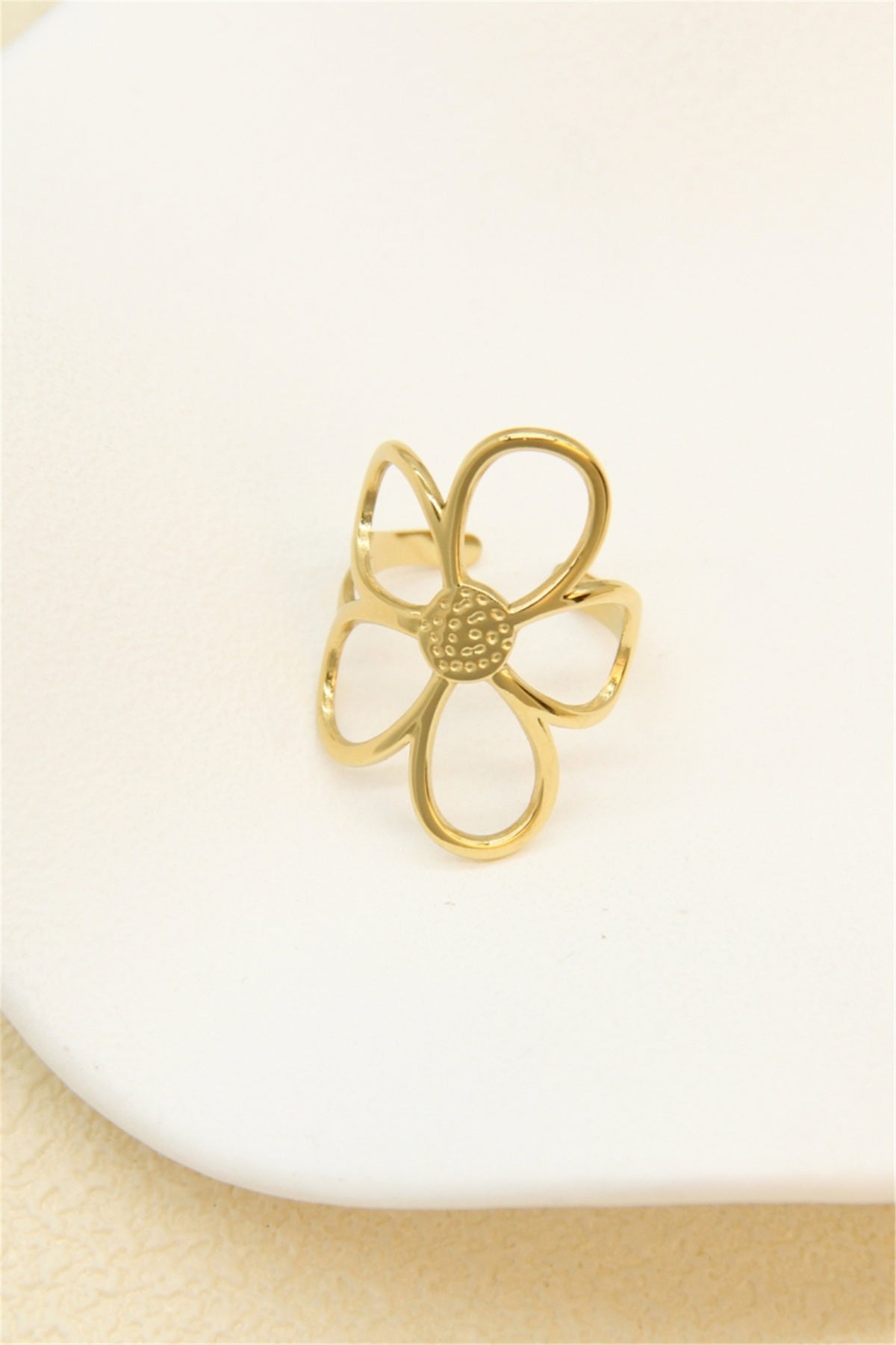 Caresse Ring