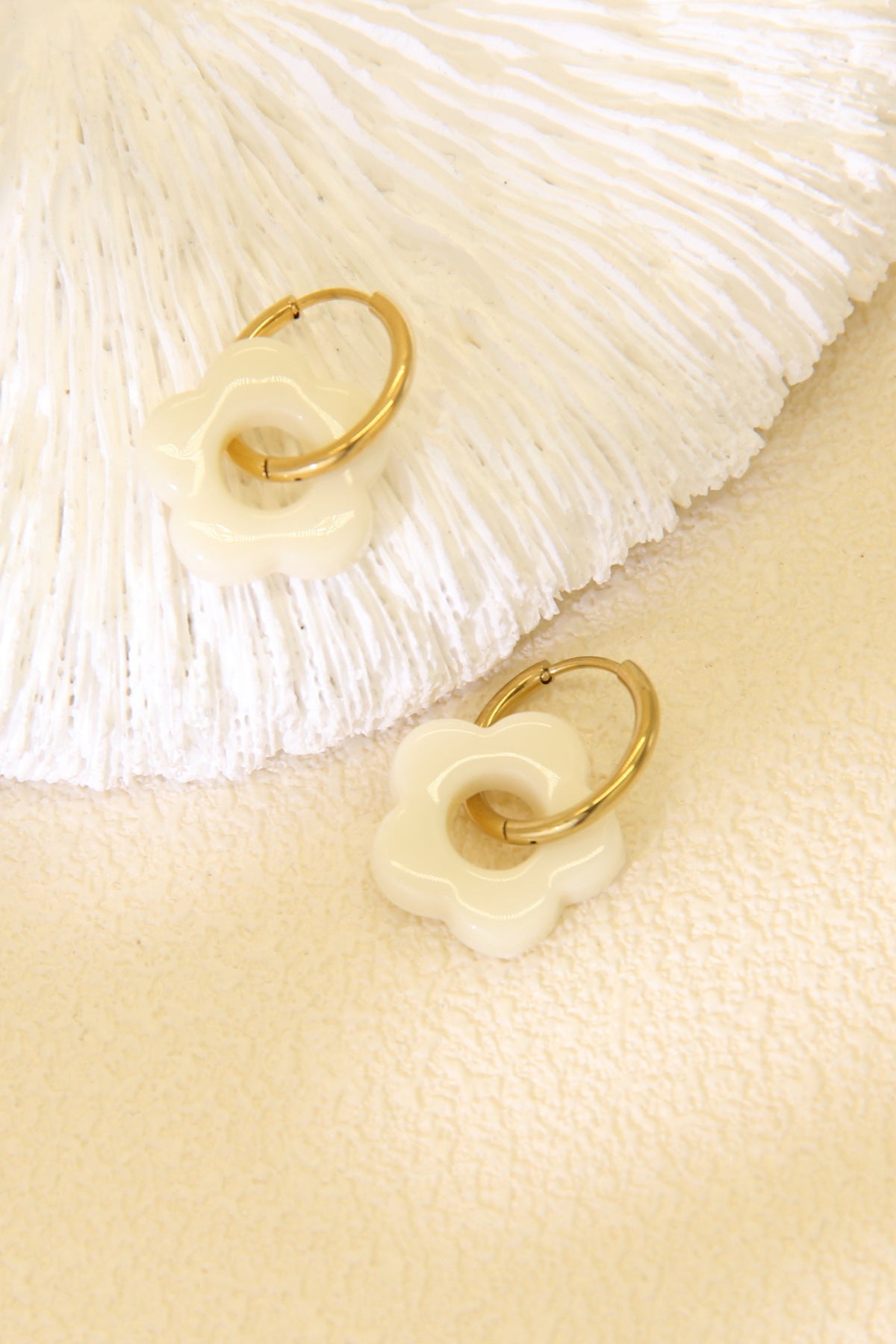 Dew Hoops
